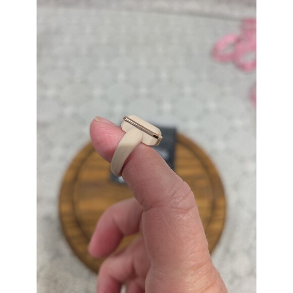 Rinfit Silicone Wedding Rings Set, Modern Beige & Gold Tone, Size‎ 6 - Picture 5 of 5